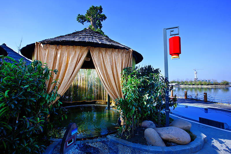  p>泰州华侨城云海温泉拥有国内罕见的" a target="_blank" href="