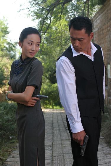 《眼中钉》是由俞钟执导,丁海峰,徐筠,薛山,王奎荣,高明等主演的电视