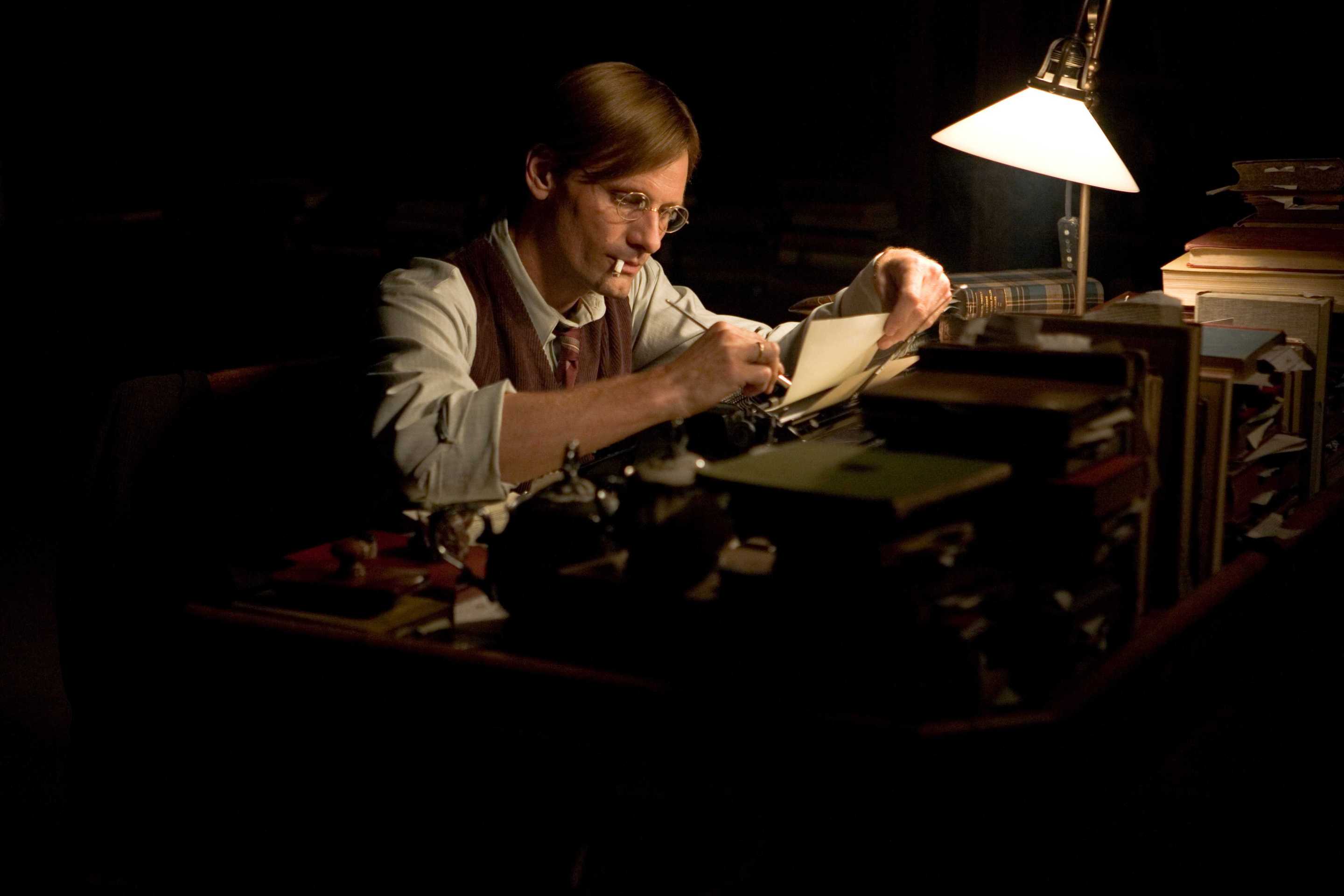 是威森特·阿莫里姆执导的剧情片,维果·莫腾森和詹森·艾萨克出演