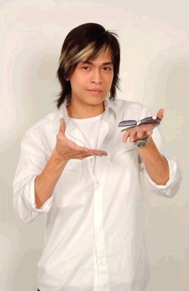  p>蔡尚甫(gino),又名宇腾,1980年1月30日出生于台湾省嘉义县,中国