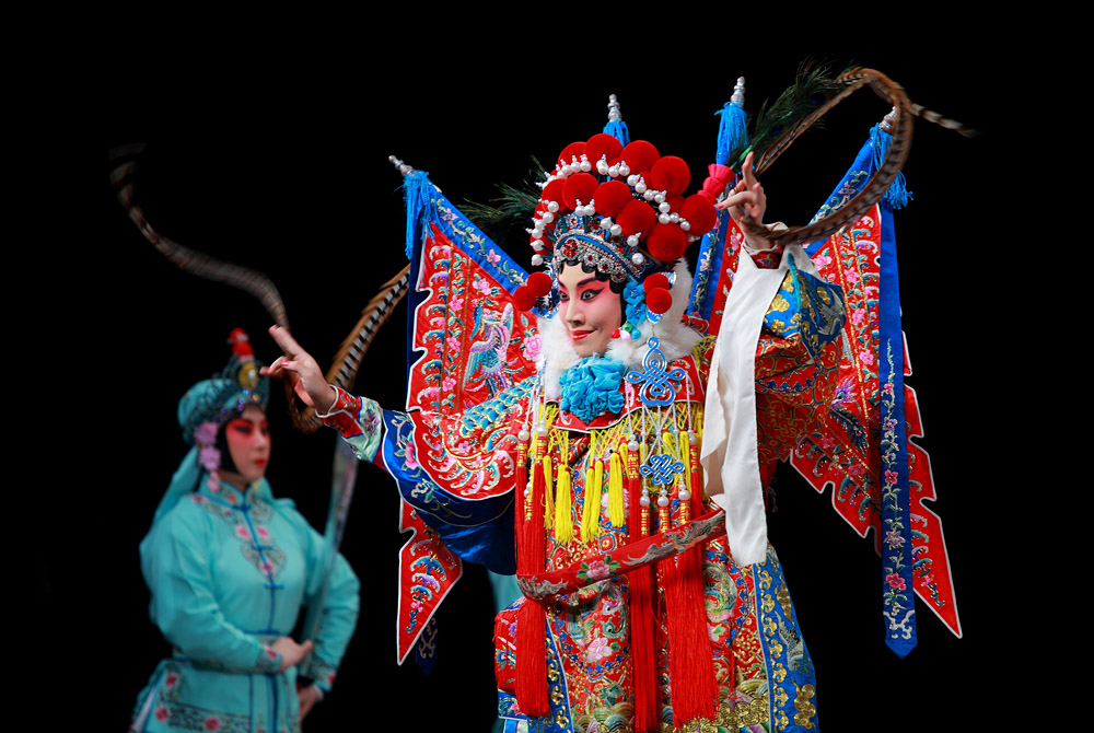 u3eh">冯蕴,女, a target="_blank" href="/item/上海京剧院/1443975"