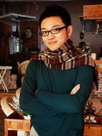 主持人李季将在本节目中尽展自己的幽默与才艺,力求与听众玩成一片,给