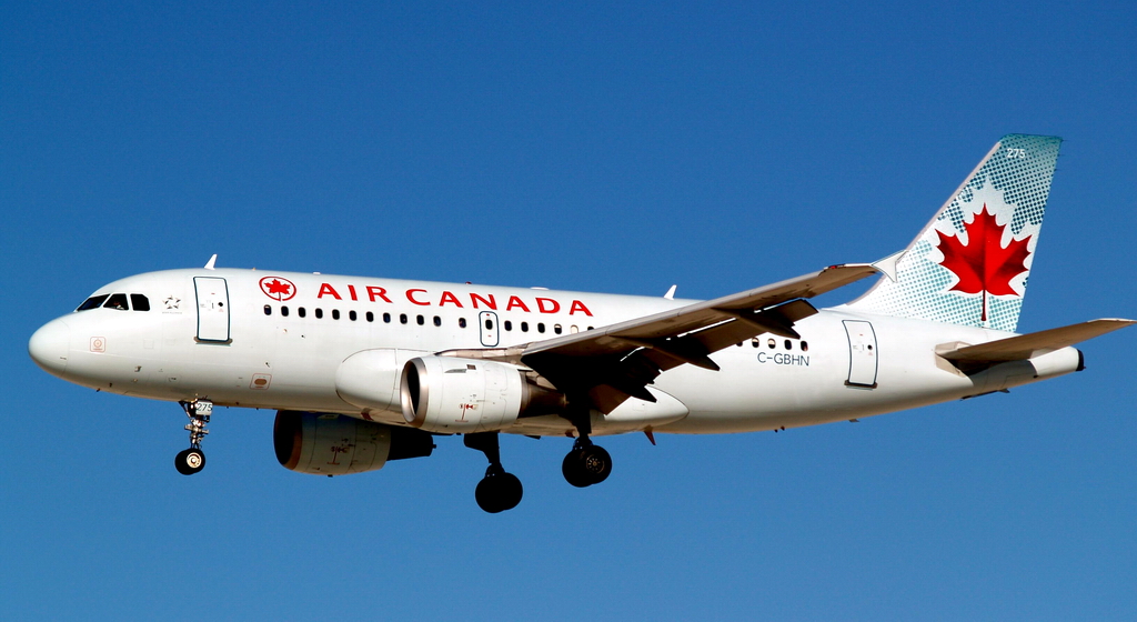  p>加拿大航空 i>(air canada,原中文译枫叶航空,简称加航) /i>,是