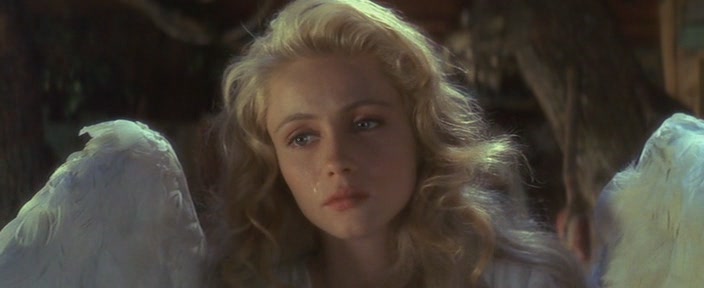  p>《天使在人间》该剧是由汤姆·麦克洛克林执导的一部喜剧片奇幻