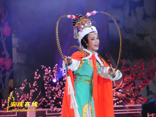 rlczz36">郑玉兰,女, a target="_blank" href="/item/黄梅戏/2677"