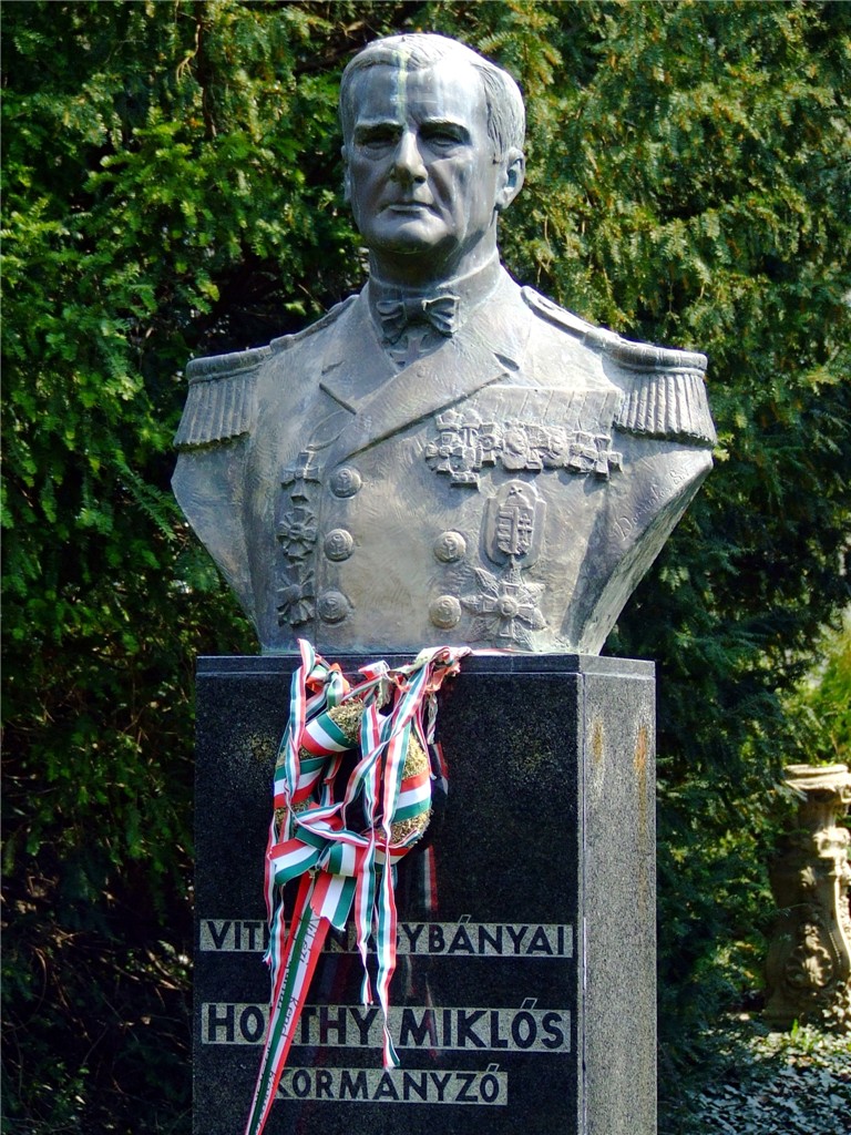 米克洛什霍尔蒂