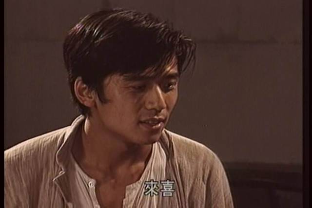 《绝地苍狼》是张千文执导, a target="_blank" href="/item/唐文龙