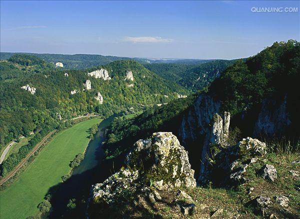  p> b>低山 /b>指 a target="_blank" href=