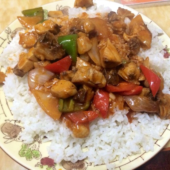 鸡肉盖浇饭