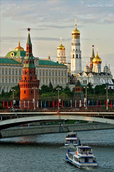  p>克里姆林宫(Московский Кремль),是俄罗斯的一组 