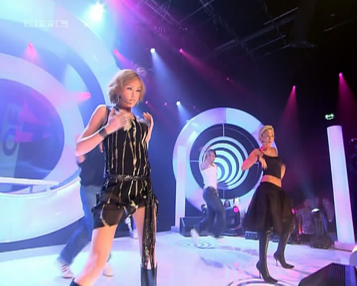  p>原子少女猫(atomic kitten), 英国流行女子演唱组合.