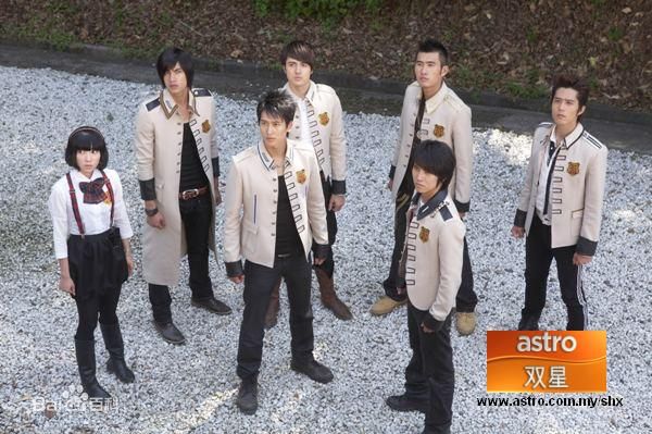  p data-id="gnx3mm629s">蔡颐榛,本名蔡宜臻,艺名五熊,1987年8月23日