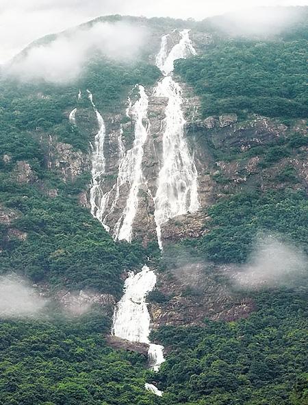  p data-id="gnxat7hh9o">中国大陆落差最大的瀑布———增城白水仙瀑