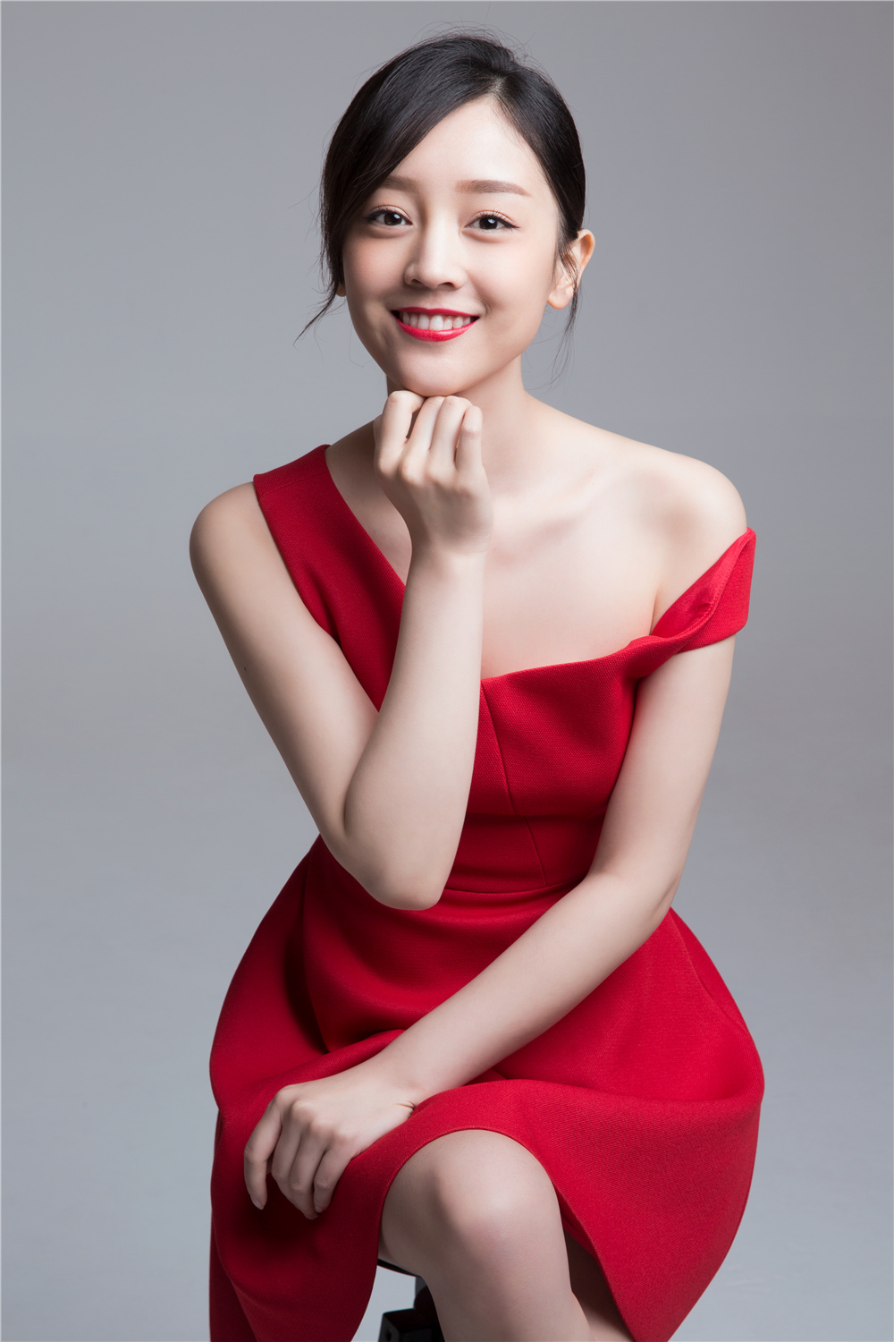 id="gnx2qpxkjc">何花,5月19日出生于湖北省十堰市,中国内地女演员
