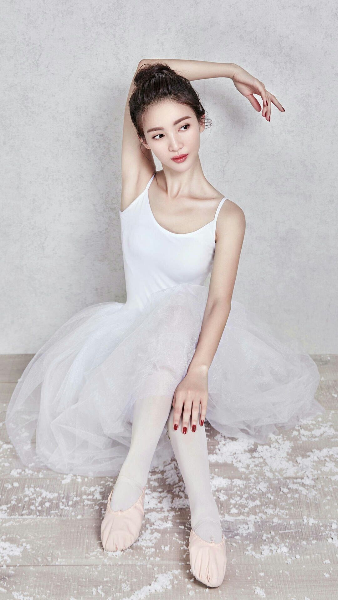  p>金晨,1990年9月5日出生于山东省济南市,毕业于北京舞蹈学院民族舞