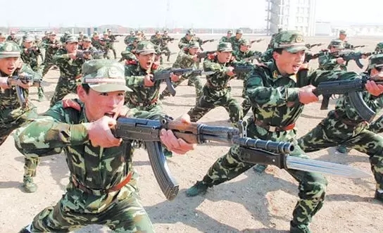 较常见的军用刺刀,配用 a target="_blank" href="/item/81式自动步枪