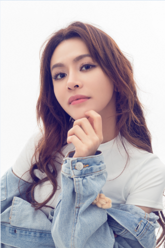 data-id="gncny6rkuf">庞奕欣,1998年1月13出生,中国内地影视女演员