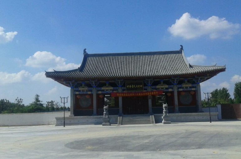 大宗祠是由世界李氏宗亲总会和中国鹿邑李氏文化研究总会发起修建的