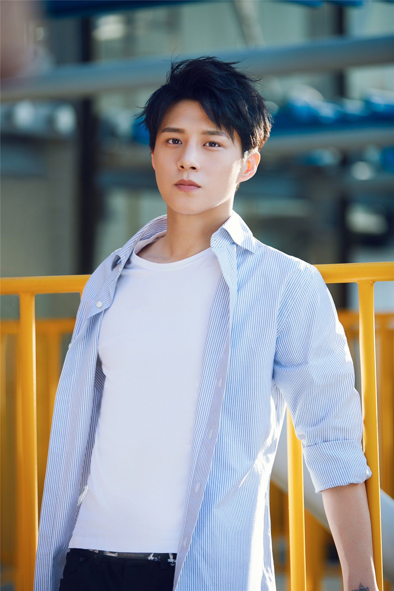  p>王宫良(kid young),原名王柯达,出生于山西省太原市,中国内地影视