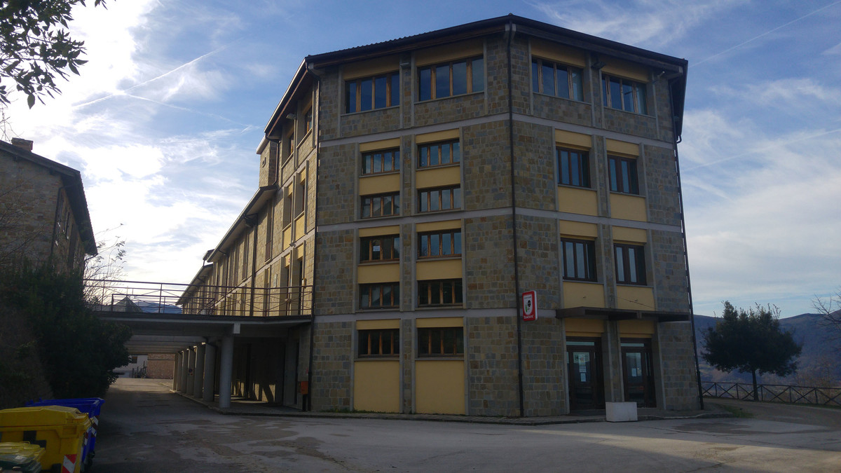 卡梅里诺大学