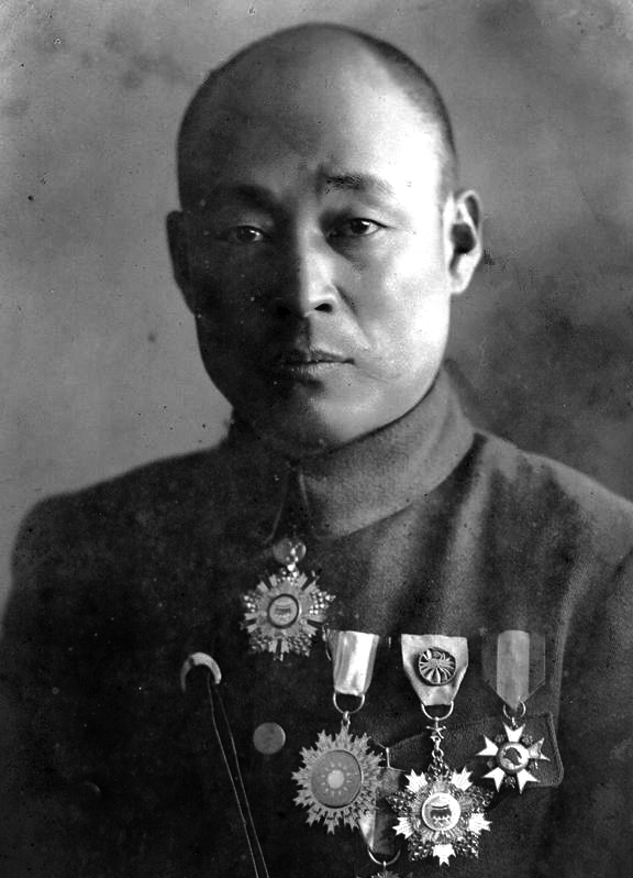 12.4—1943.8.3),河南项城郑郭范营人,字震三,号雨辰.