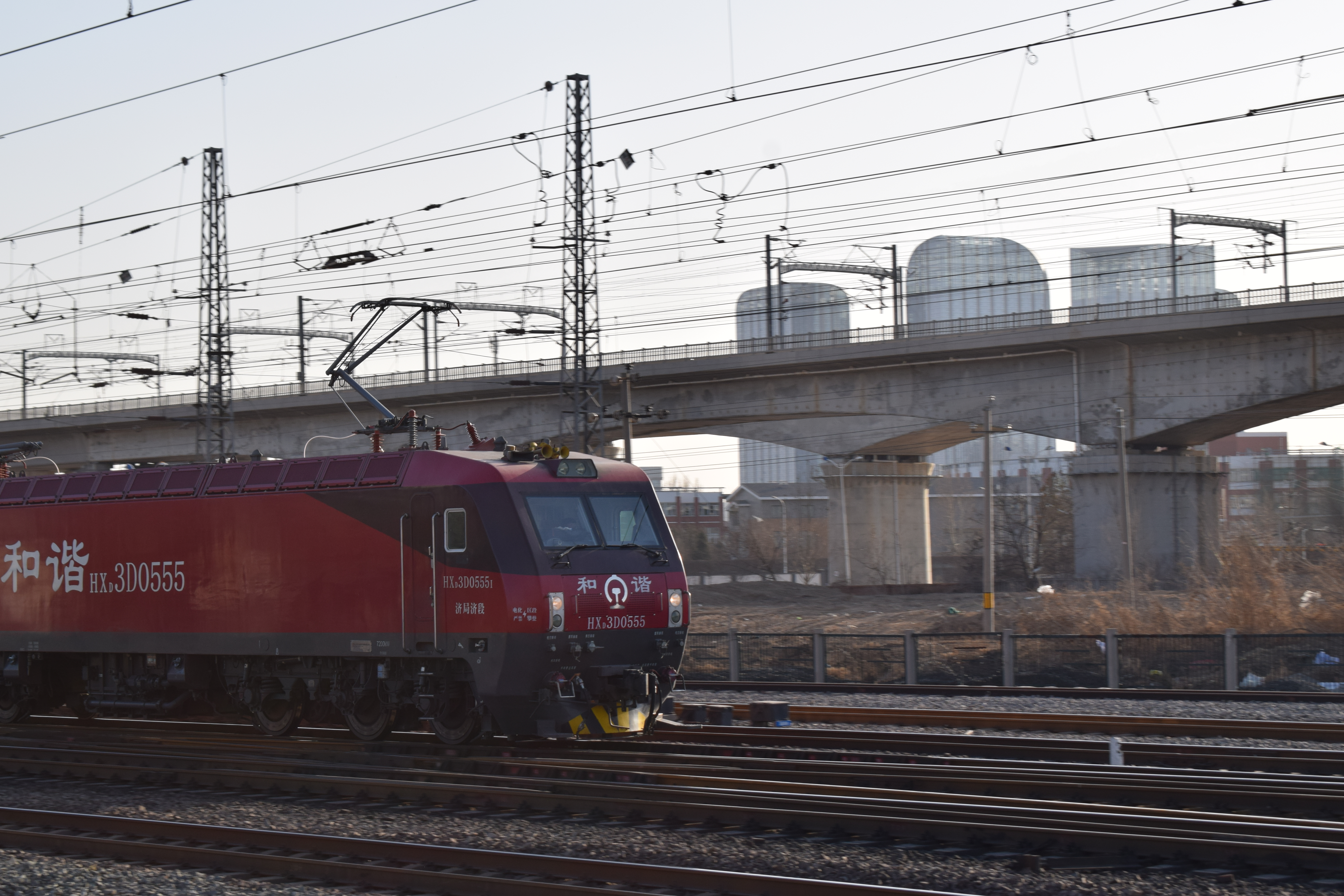  p> b>hxd3d型电力机车 /b>("和谐"电3d型)用于 a target="_blank"