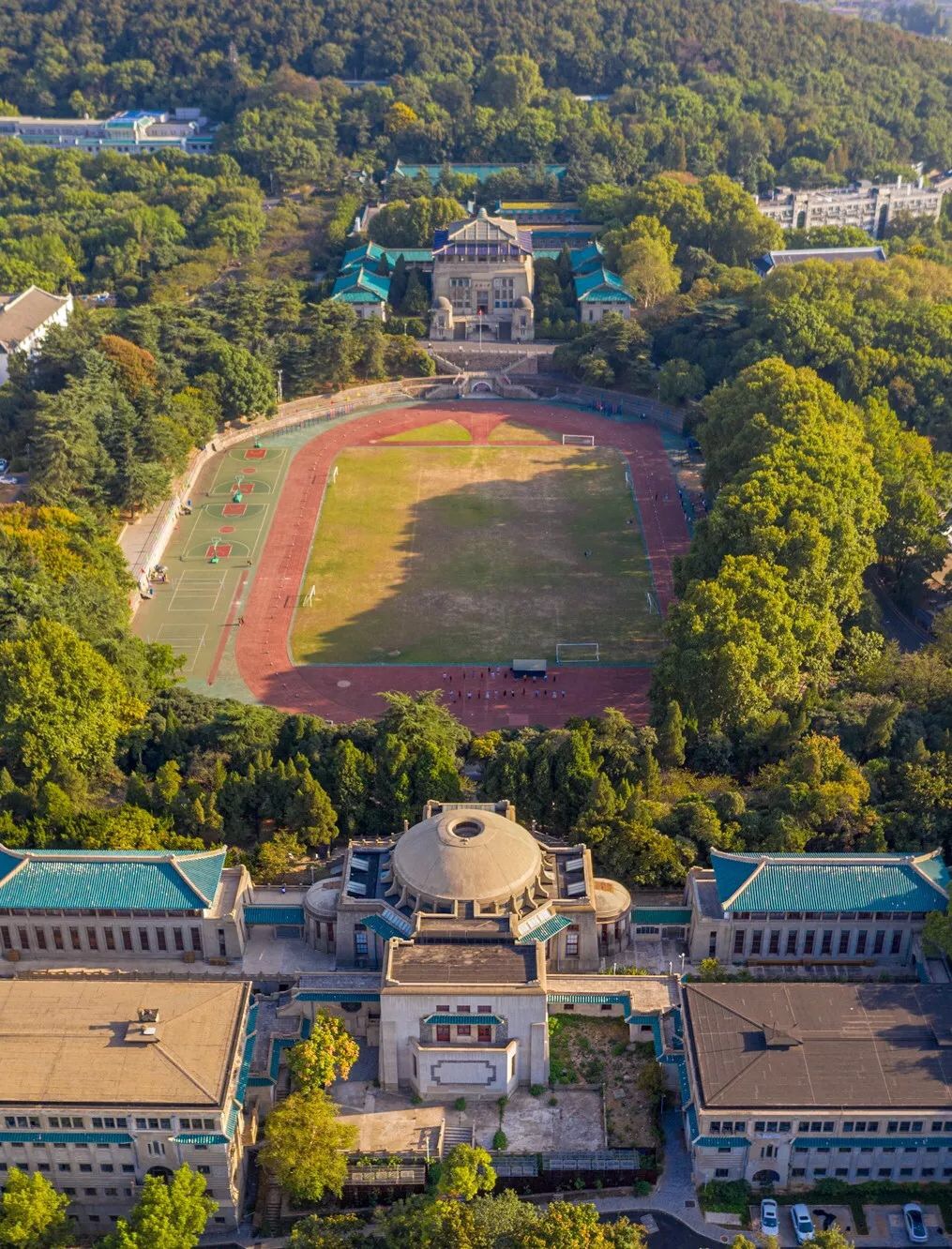 武汉大学