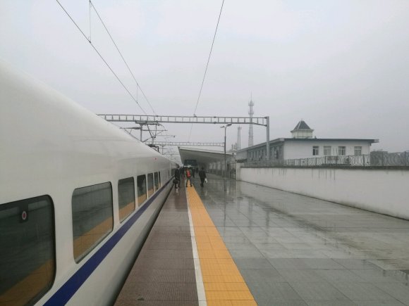 data-id="gnyxiytsi1">湖口站(hukou railway station),即湖口火车 