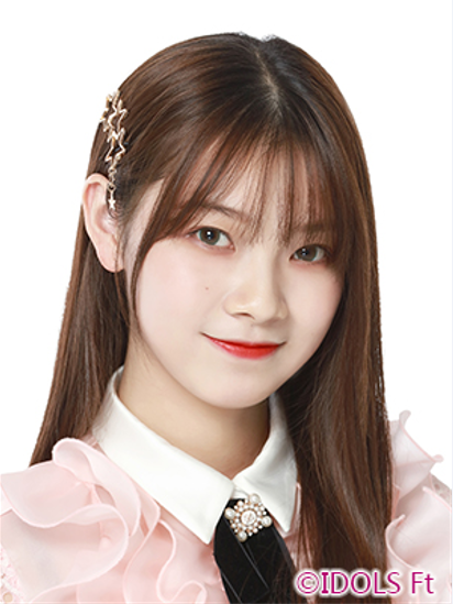  p>杨美琪,1999年8月12日出生于安徽省,中国内地女歌手,女子偶像团体 