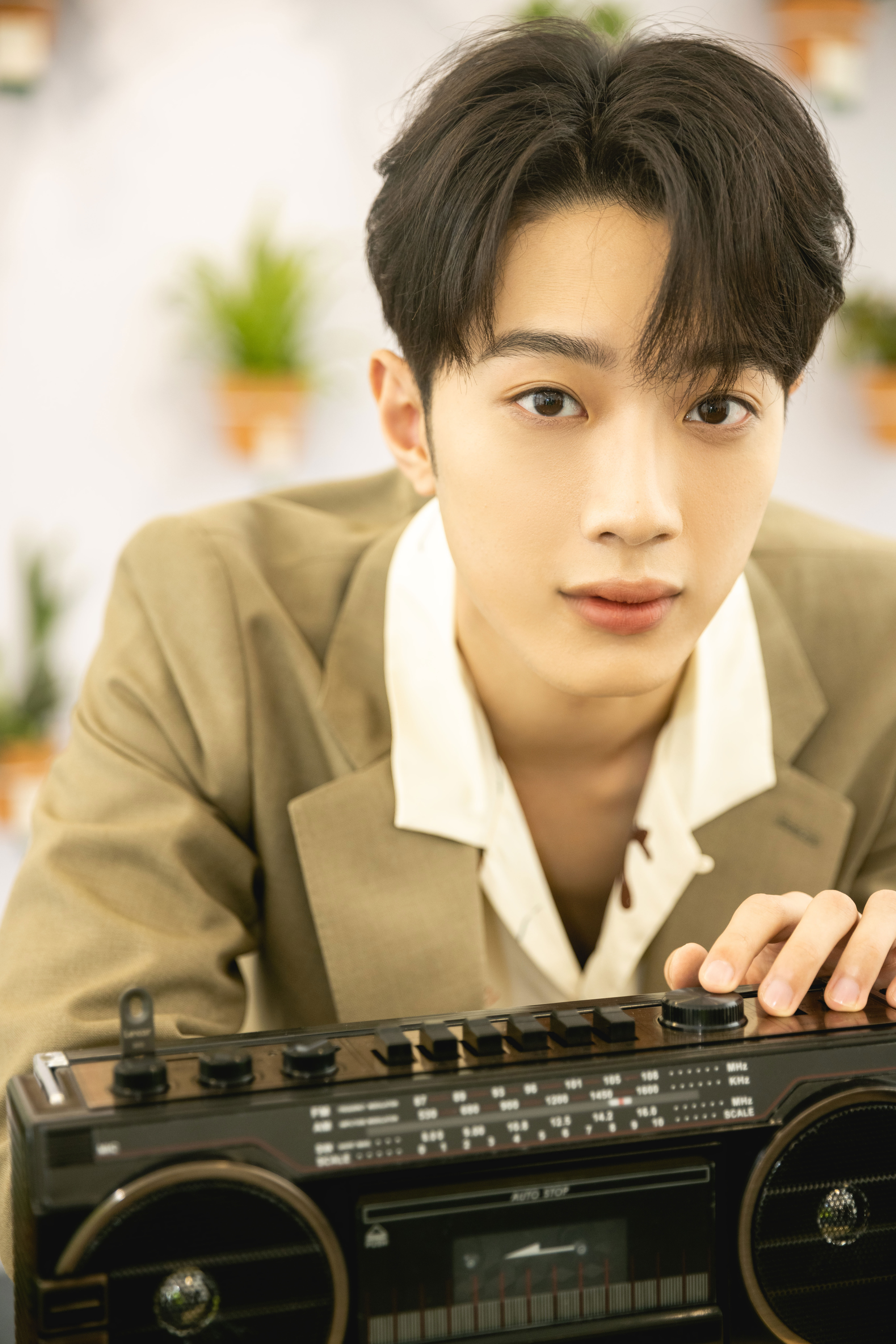  p>赖冠霖,2001年9月23日出生于台湾省台北市,中国台湾男歌手,演员,前