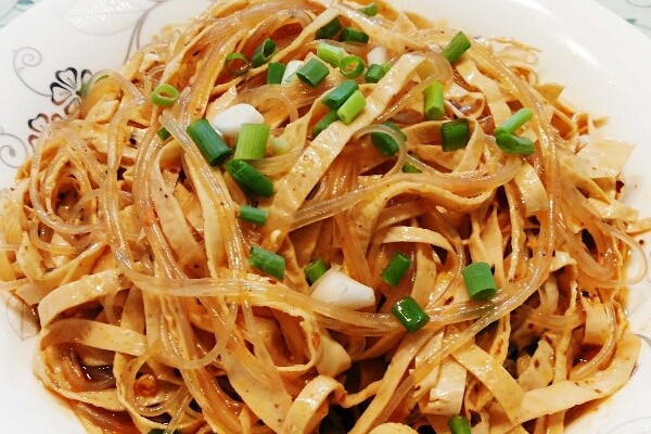 豆腐皮拌粉丝