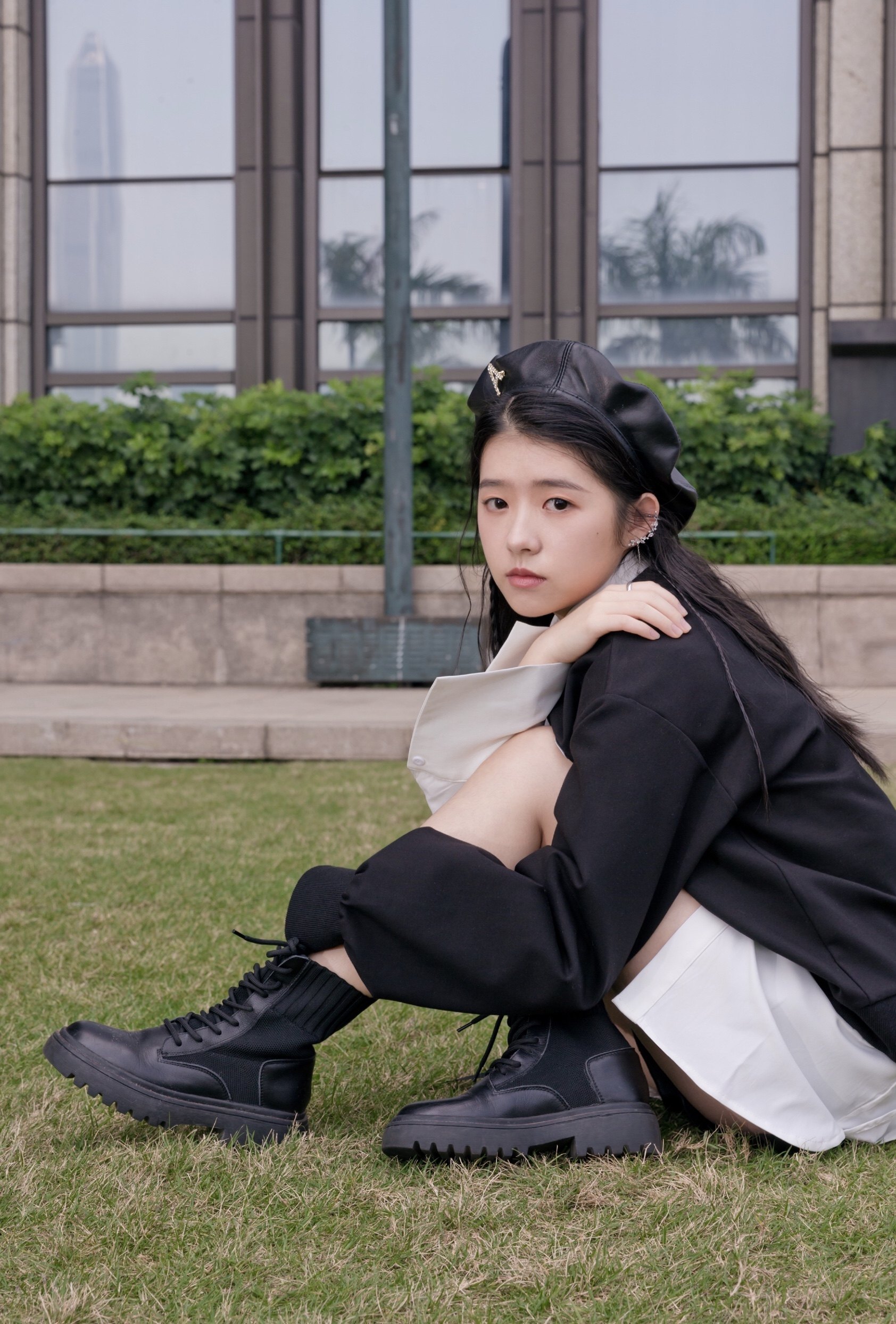 id="gnto7a3le6">何蓝逗,本名何蓝,1999年10月16日生于广东省惠州市