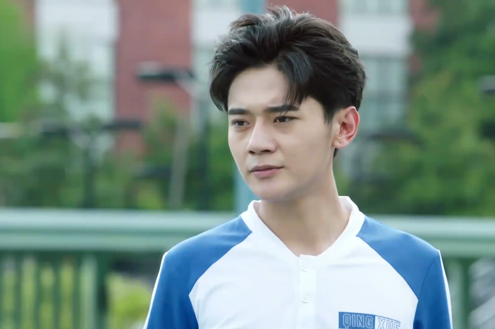 lemmaid="23605405">奋斗吧,少年!