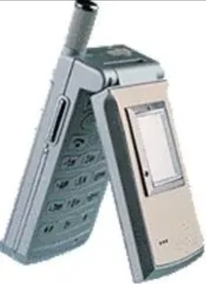 data-lemmaid="10936247">翻盖手机 /a>,主屏幕为256色显示屏