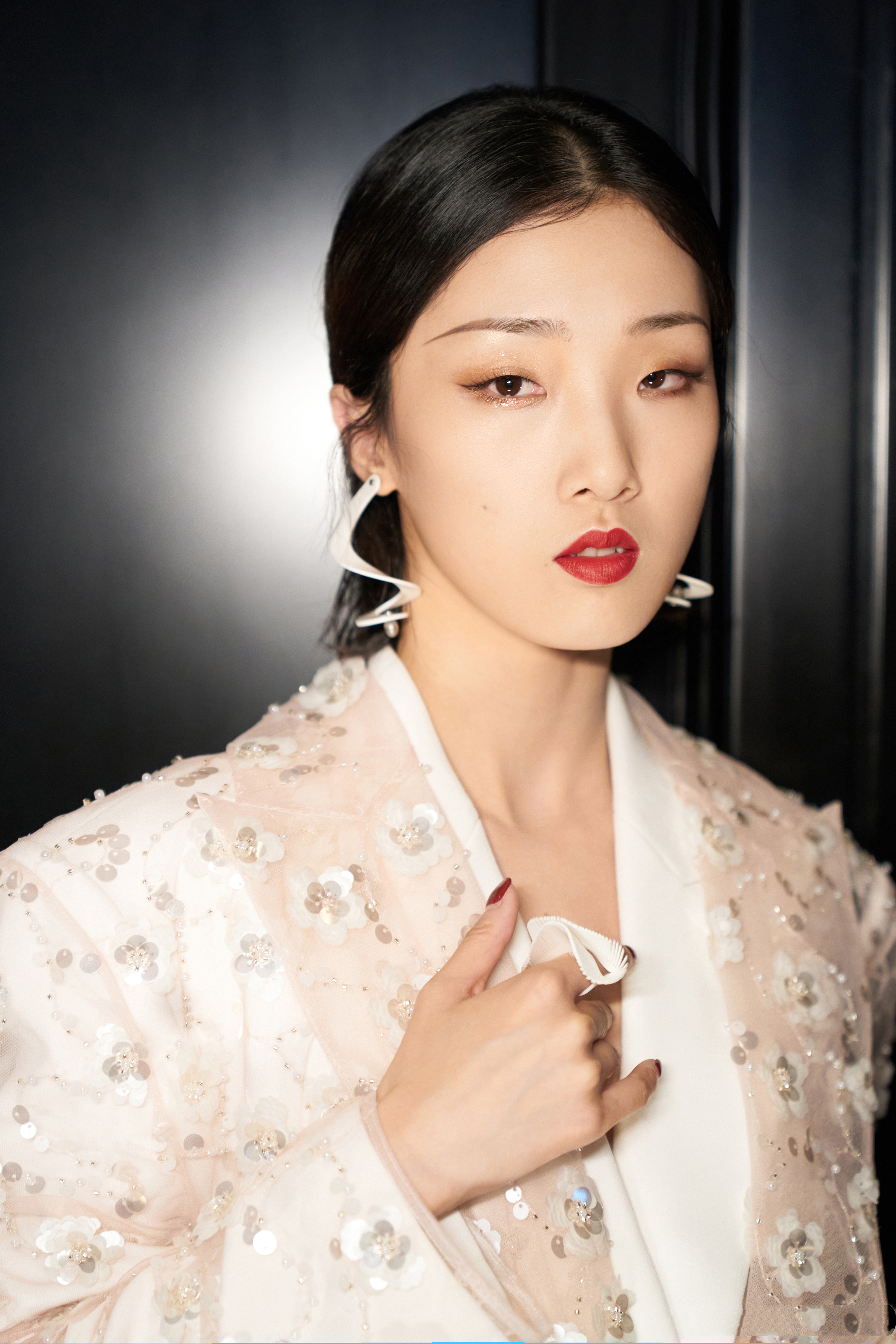 1991年10月7日出生于广东省清远市英德市,中国内地嘻哈说唱女歌手, a