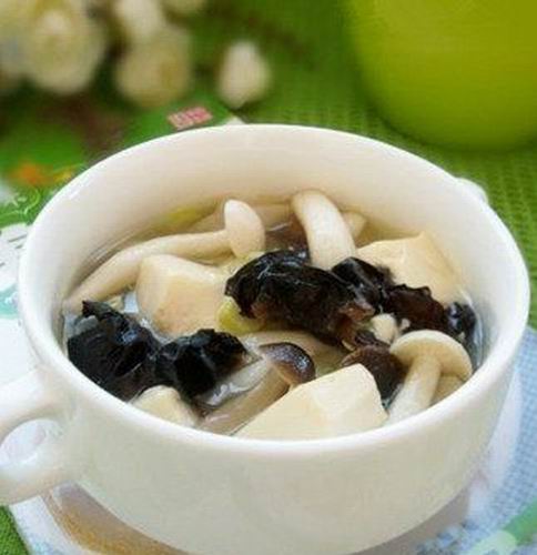 木耳豆腐汤