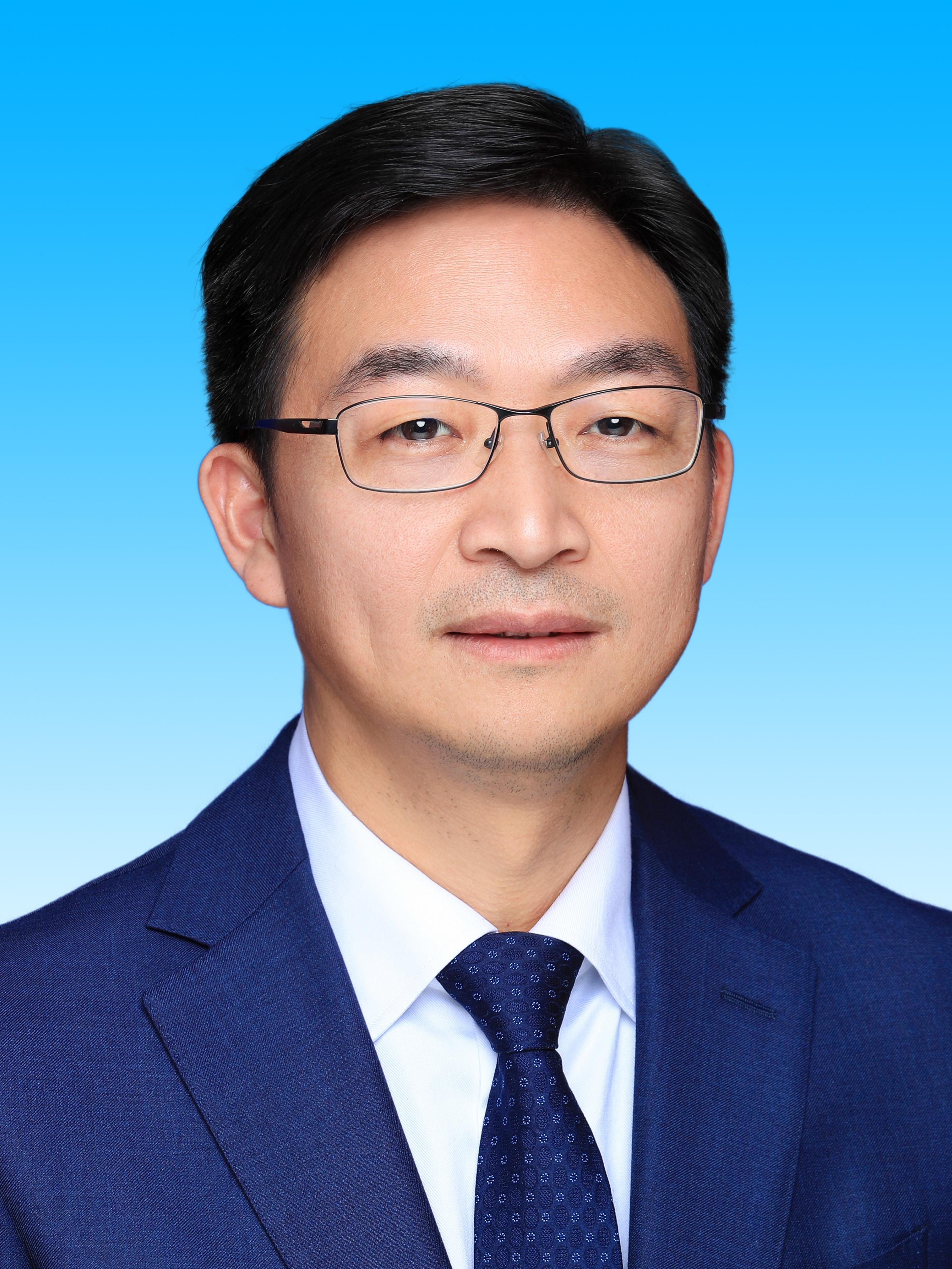  p data-id="gnbihct4b1">杨宏,法学博士,现任重庆市潼南区委副书记 