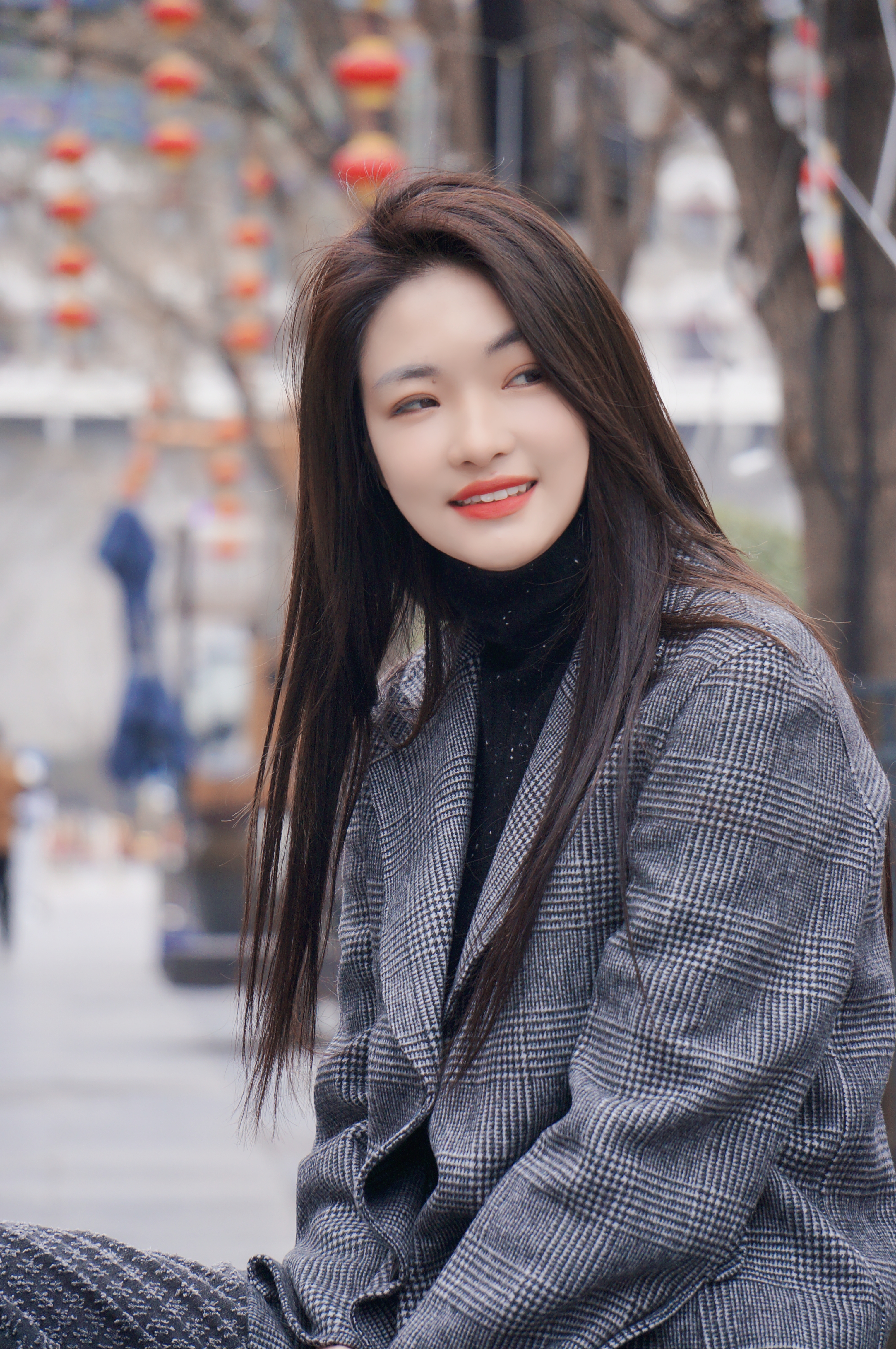 data-ctrid="2hznjljovf8">德德,原名德吉措,出生于青海贵德,歌手