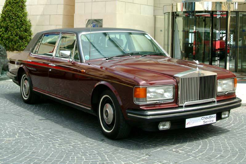  p>silver spur--中文名叫劳斯莱斯银刺,是劳斯莱斯继卡玛格后于1980