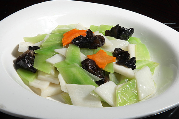  p data-id="gn7gw3of2a">山药木耳炒青笋,是以山药,木耳,莴笋,红椒为