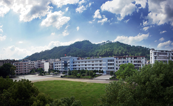 江西省修水县港口镇中学