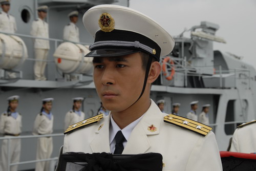  p>《旗舰》是由 a target="_blank" href="/item/海军政治部电视艺术