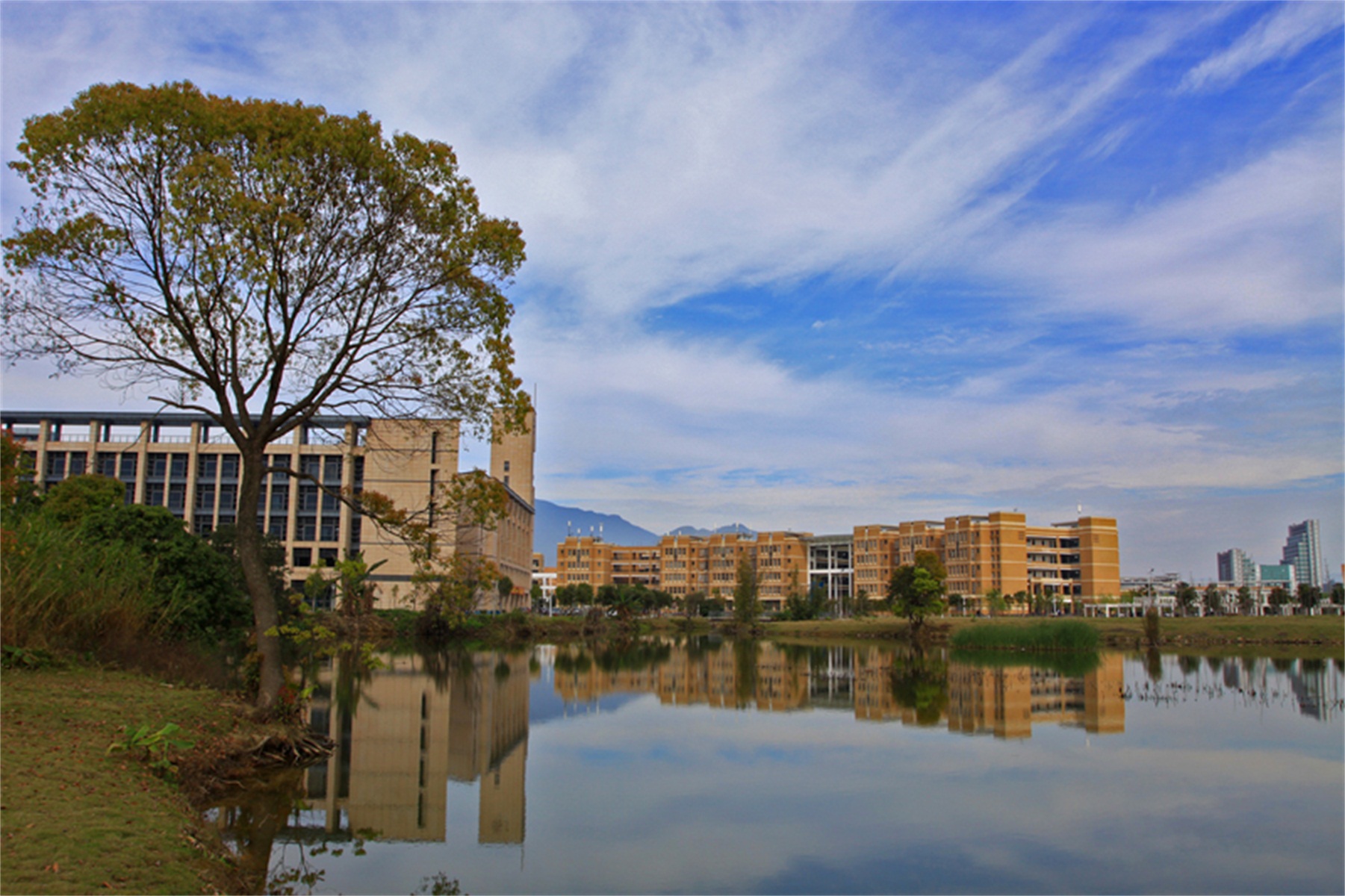  p>福州大学(fuzhou university),简称福大,创建于1958年,是国家" a