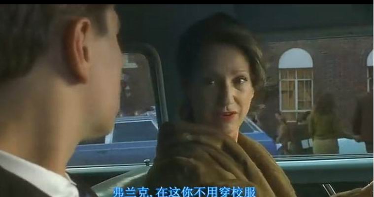 逍遥法外,汉语成语,拼音:xiāo yáo fǎ wài,意思是指犯法的人没有