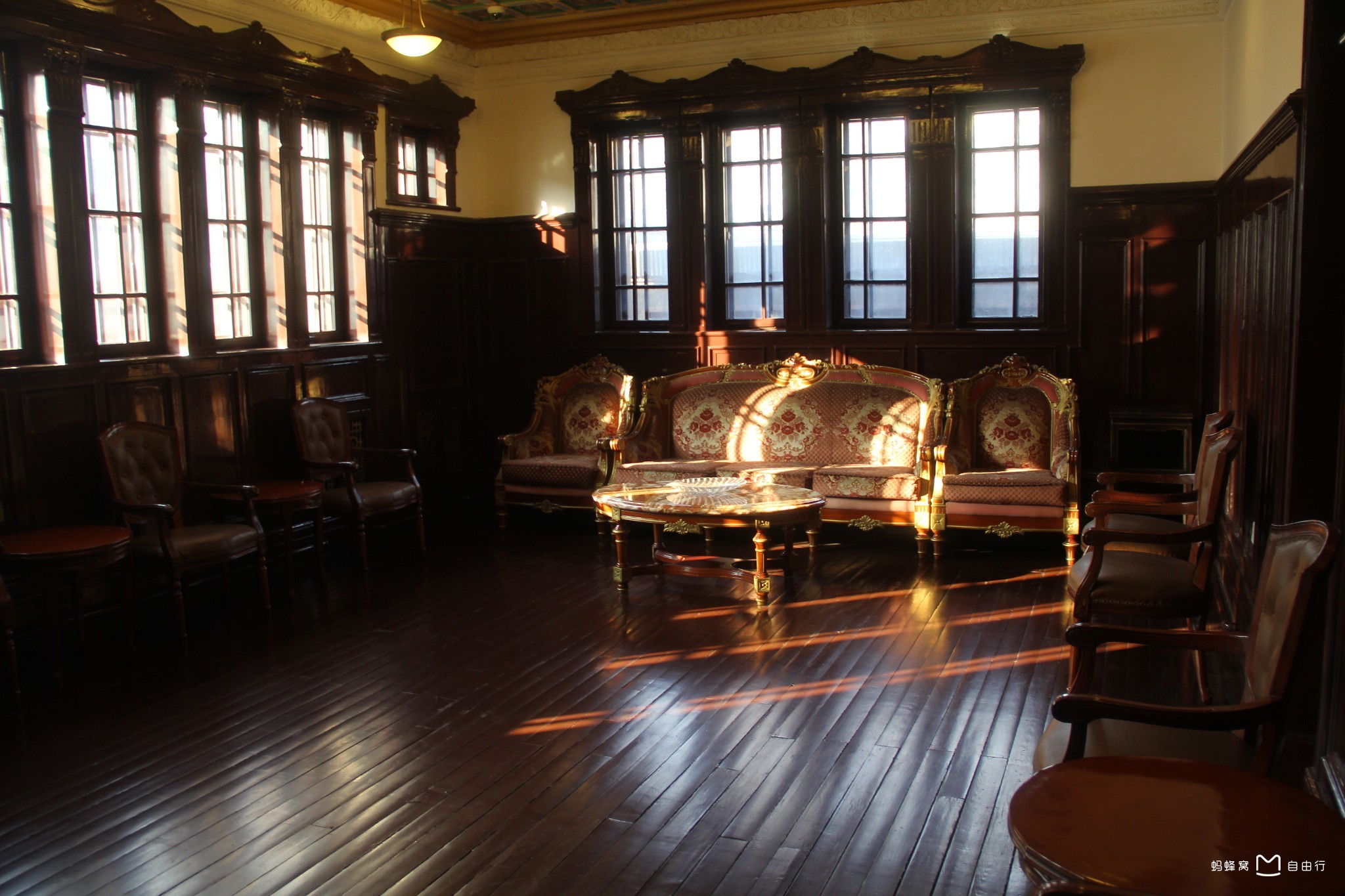 >张氏帅府(英语:commander zhangs mansion),又称"大帅府"或"少帅府"