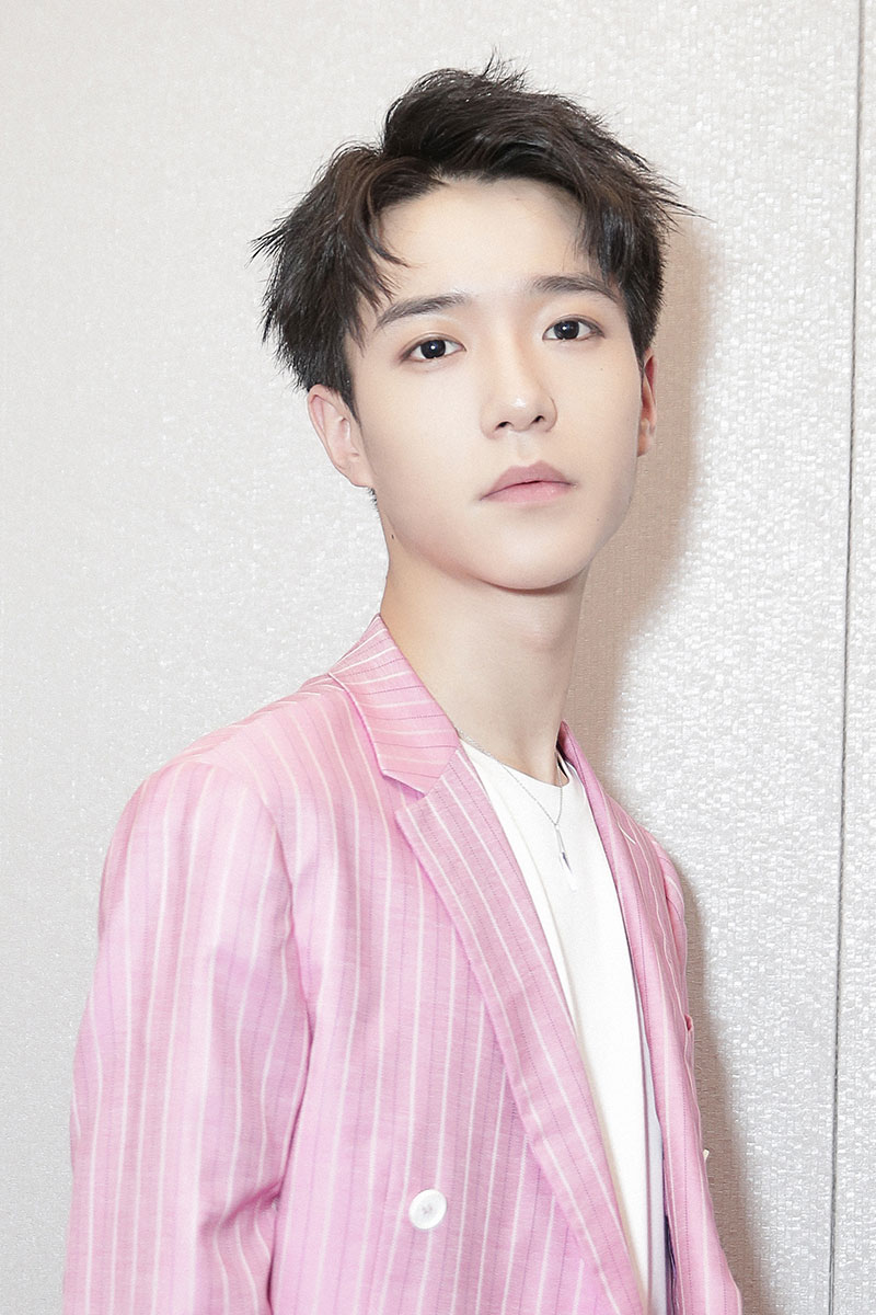  p data-id="gnx3t8hugv">燕颢元,中国内地影视男演员.