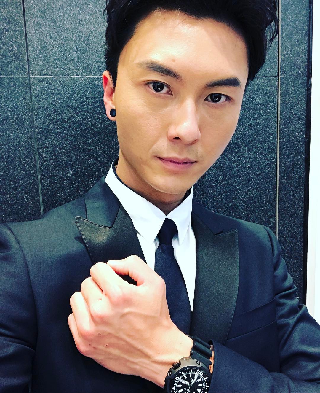  p>王浩信 i>(vincent wong) /i>,1983年7月7日出生于中国广东省深圳