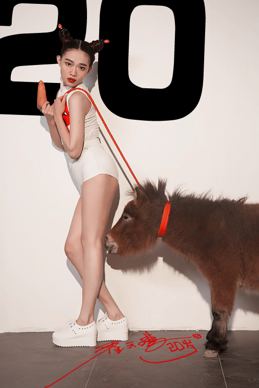  p>《20岁》是新生代歌手崔天琪演唱的歌曲,收录于2014年10月16日发行