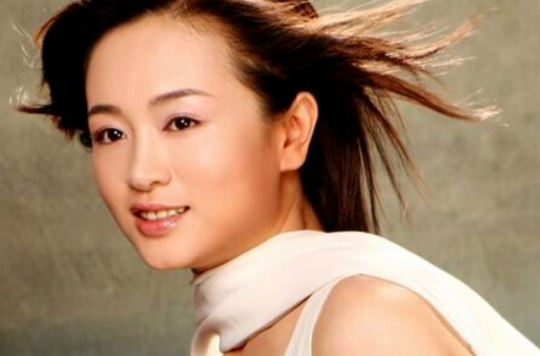  p data-id="gn7koshgpg">《好想和你说说话》是由王小理演唱的一首歌