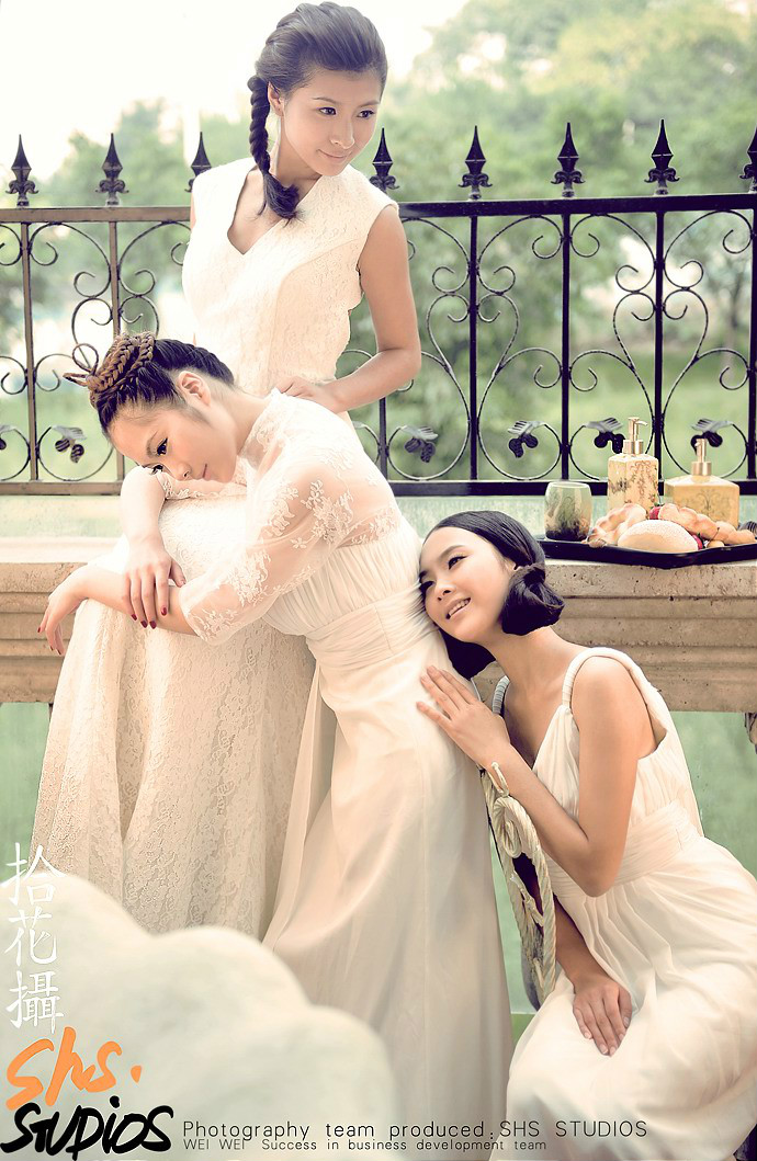 拾花摄婚纱摄影studios